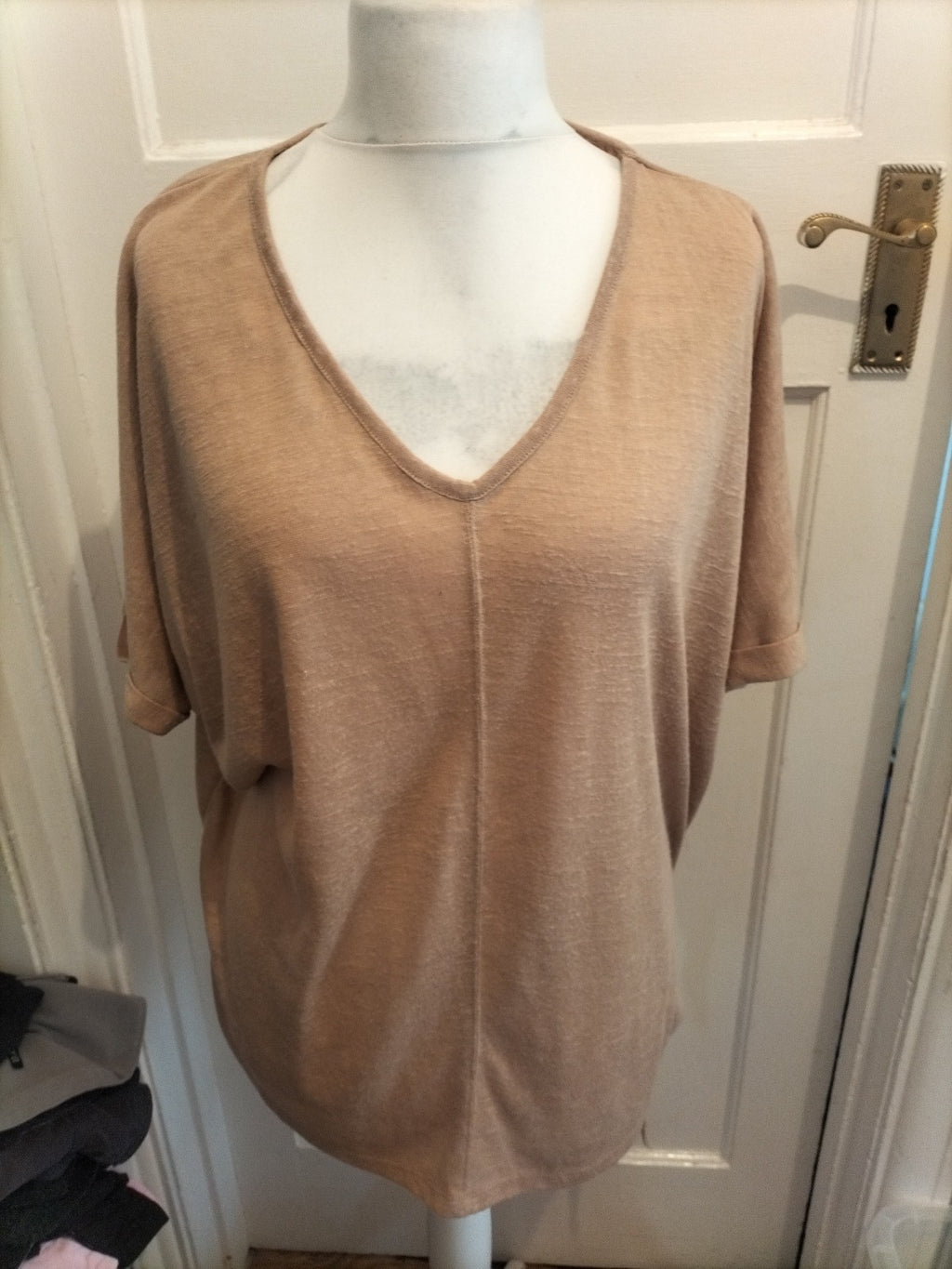 Ladies Pep&Co Size 20 Pale Brown V Neck Blouse Short Sleeved