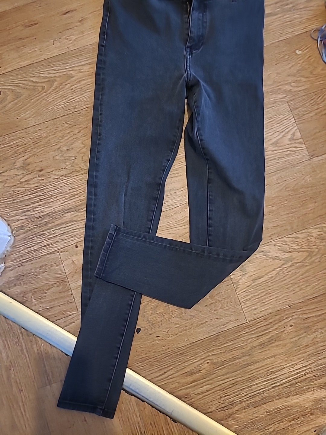 Ladies Size 10-12 Grey Skinny Jeans