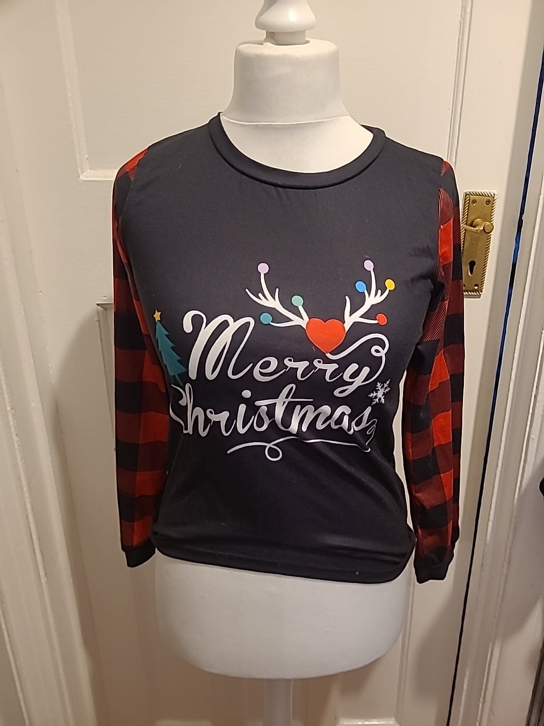 Ladies Size 12 Merry Christmas Pyjama Top