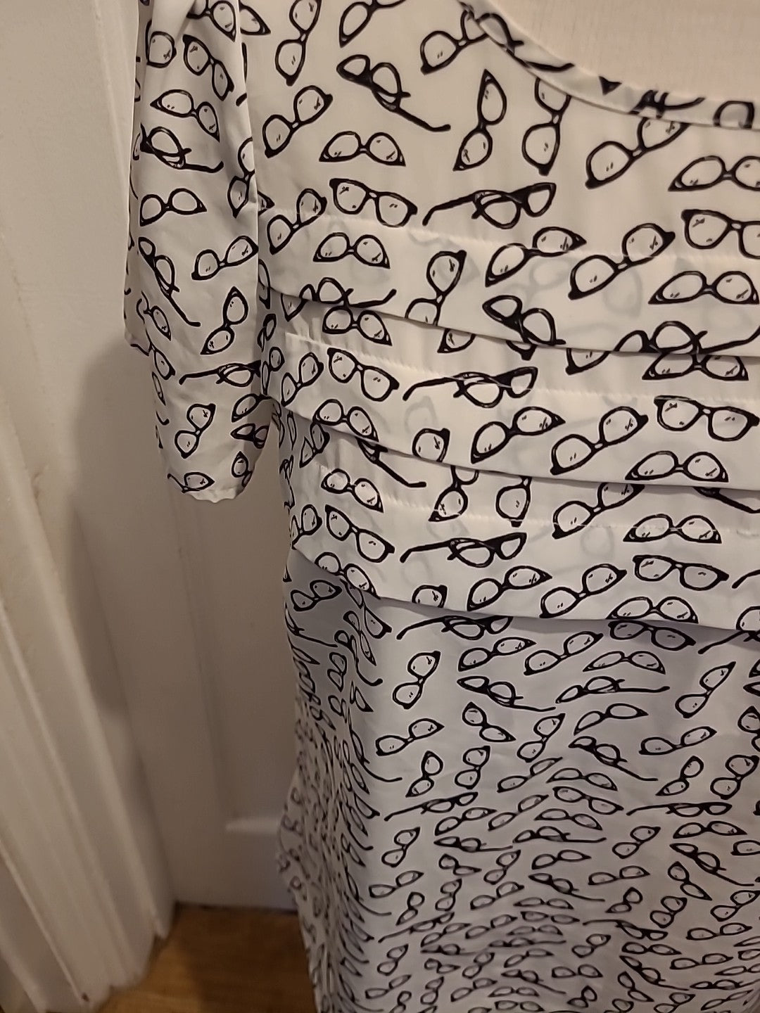 Ladies Marks And Spencer Size 14 Ivory Black "Glasses" Short Sleeved Blouse