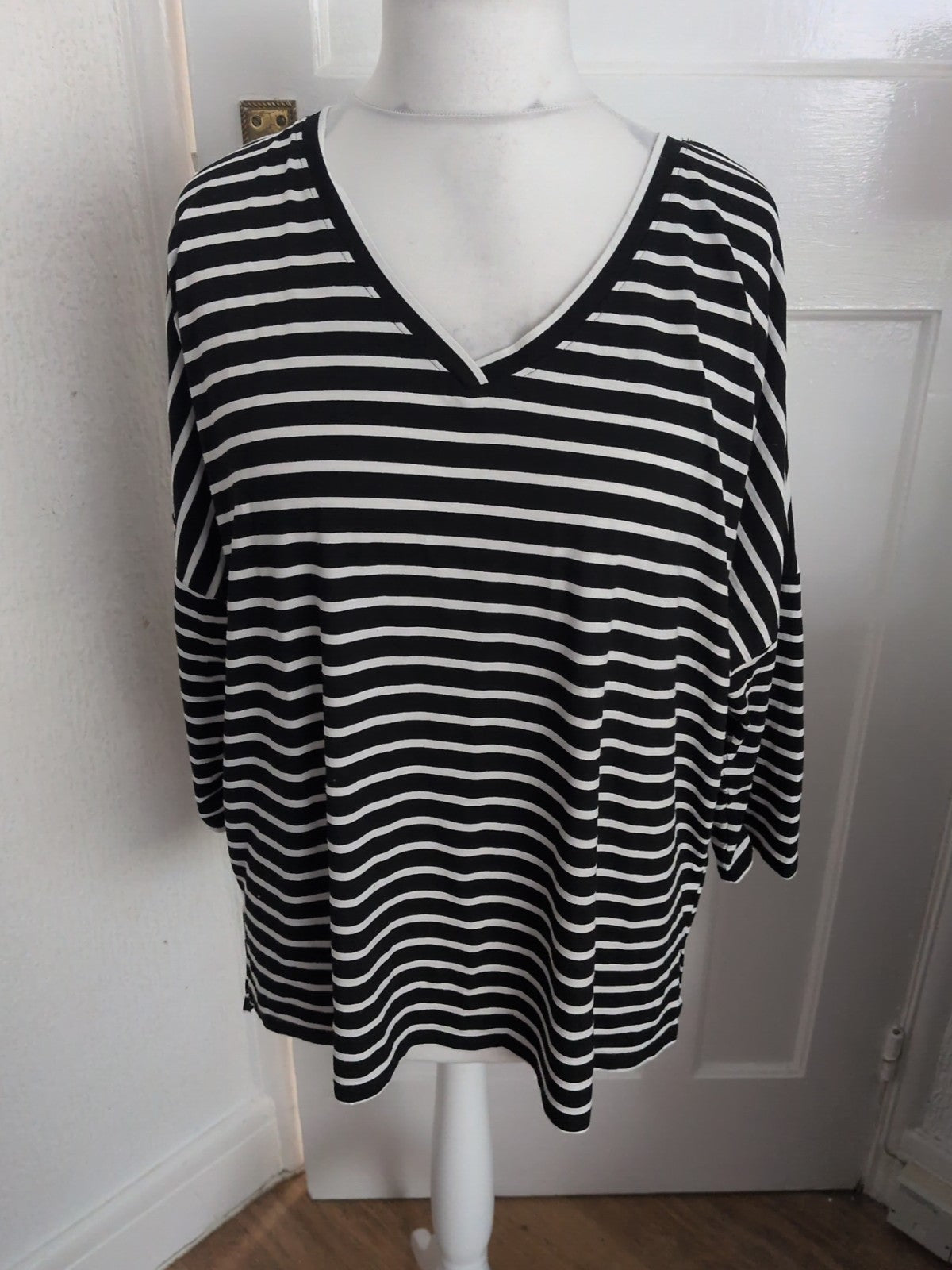 Ladies Tu Size 20 Black And white Striped Half Sleeve Blouse