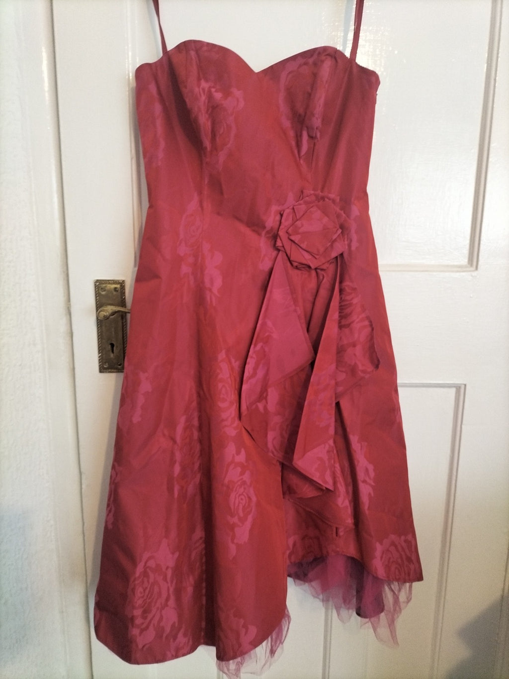 Ladies Debut Size 10 Red Floral Lined Sleeveless Dress