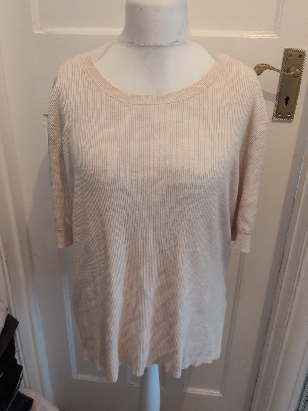 Damart 22/24 Pale Beige Short Sleeve Ribbed Short Sleeve Blouse