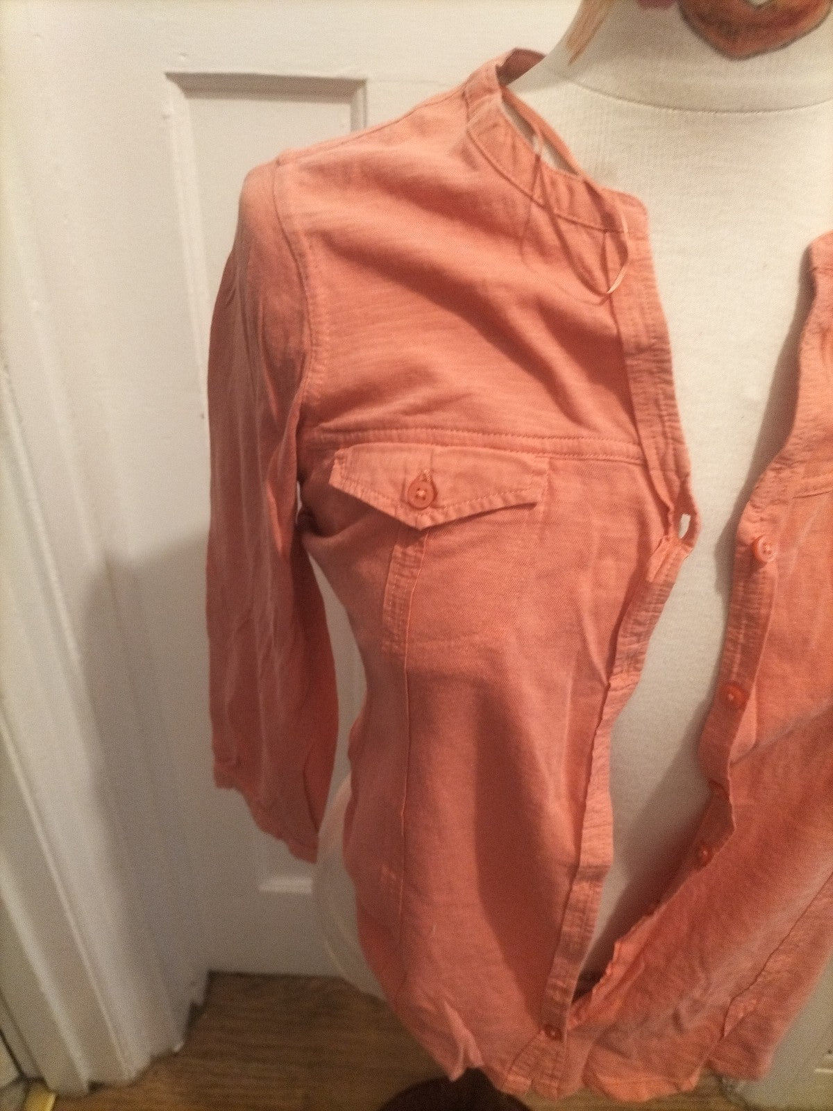 Ladies Tu Size 8 Salmon Long Sleeved Blouse