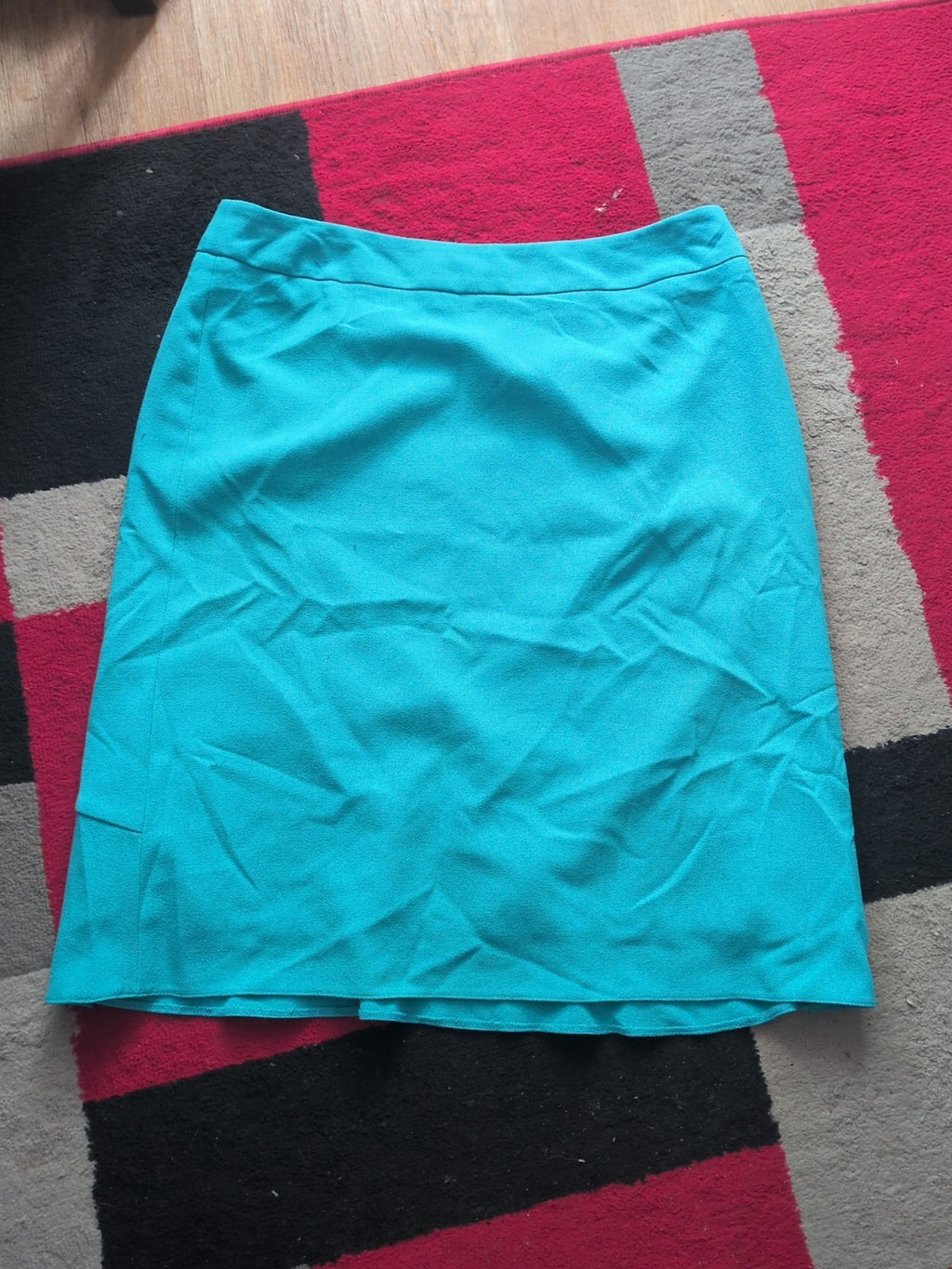 Ladies EWM Size 16 Turquoise Lined Skirt