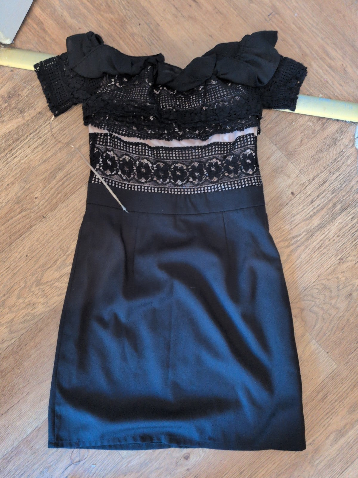 Boohoo 8 Black And Beige Short Sleeve Dress Knee Length