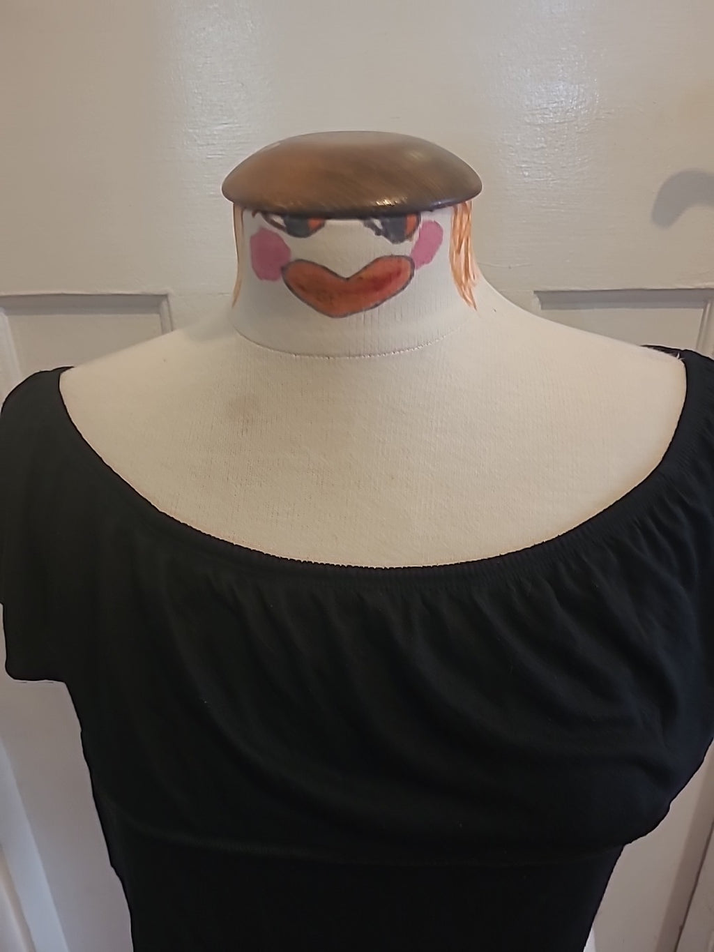Ladies Topshop Size 8 Short Sleeved Black Elasticated Hem Tshirt
