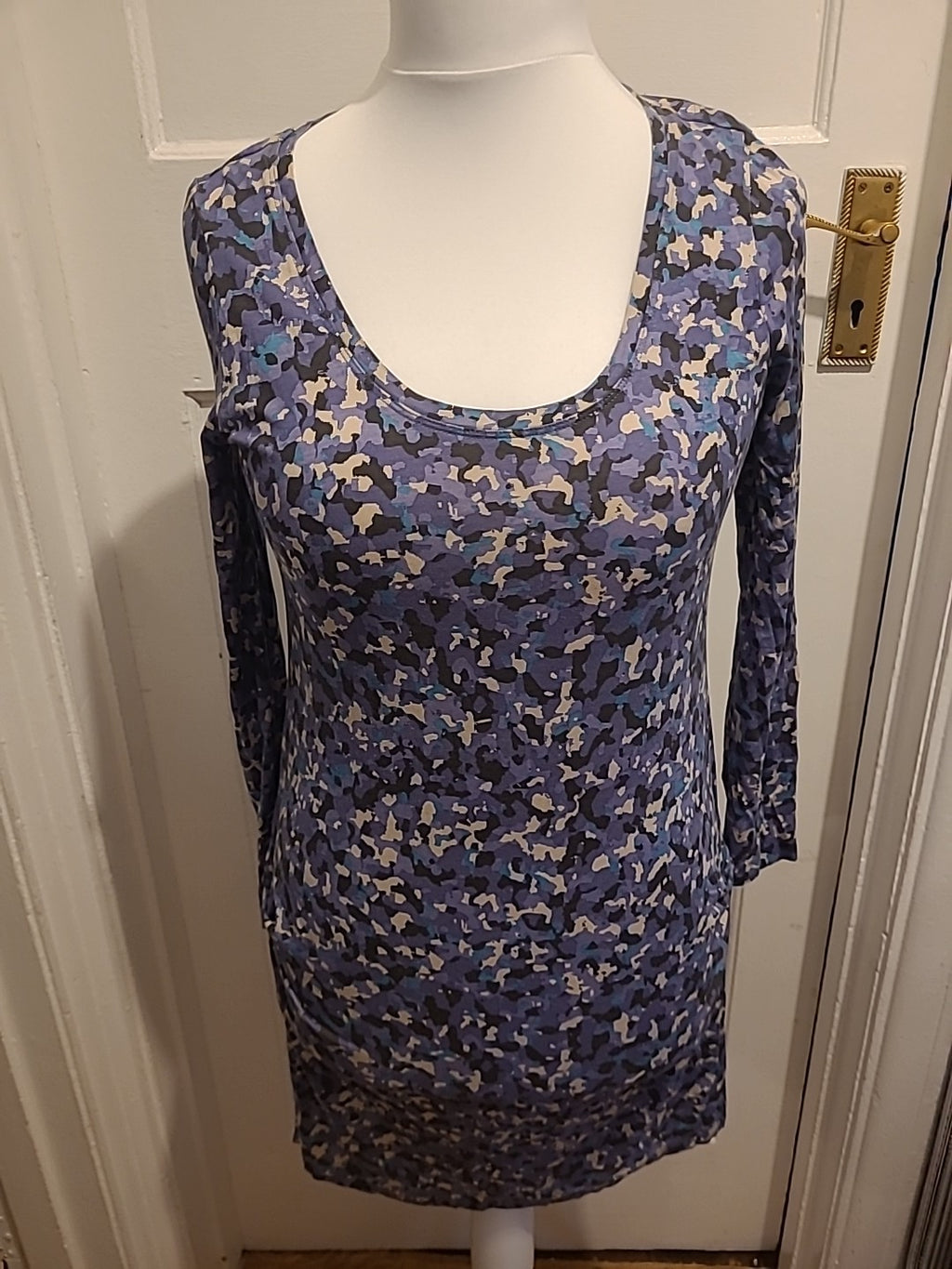 Ladies Sandwich Size Medium Lilac Long Sleeved Dress
