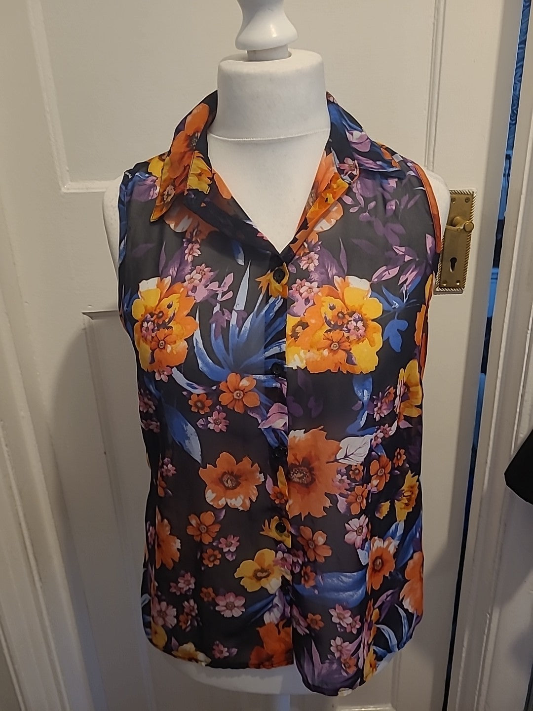 Ladies Size 14 Multicoloured Sleeveless Collared Blouse