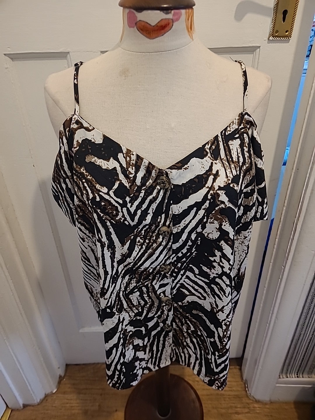 Ladies Pep&Co Size 16 White/Black/Brown Sleeveless Blouse