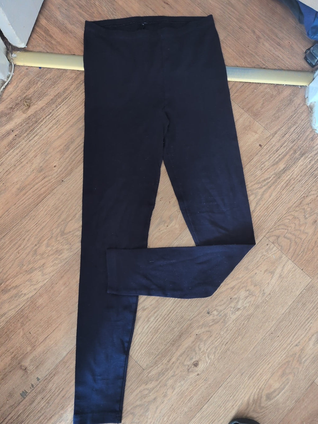 8 Navy Warm Capri Leggings