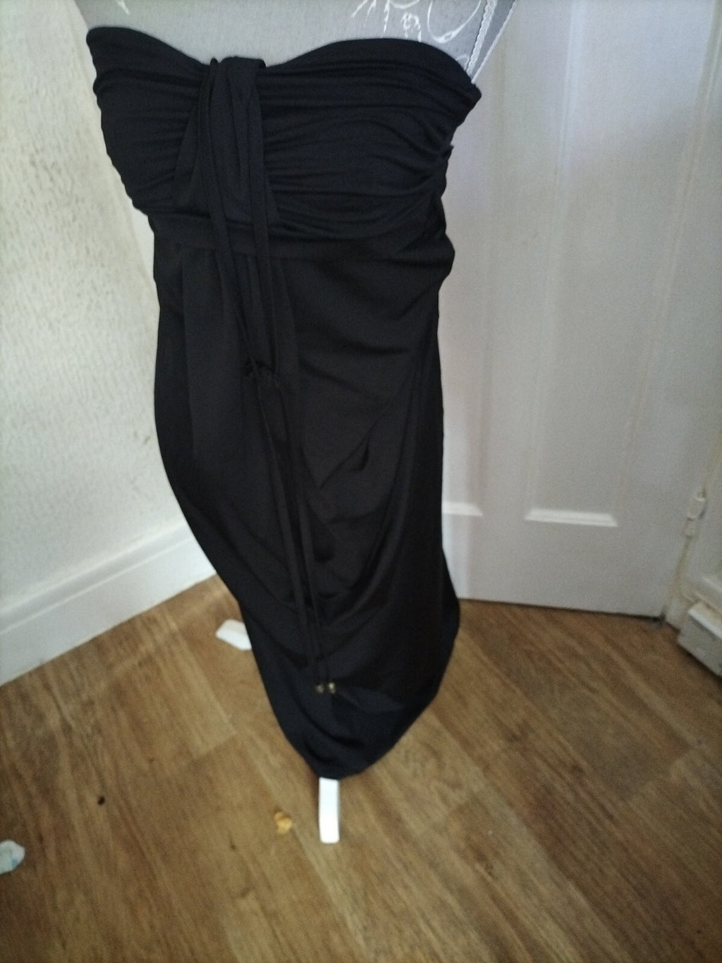 Ladies Select Size 12 Black Sleeveless Dress