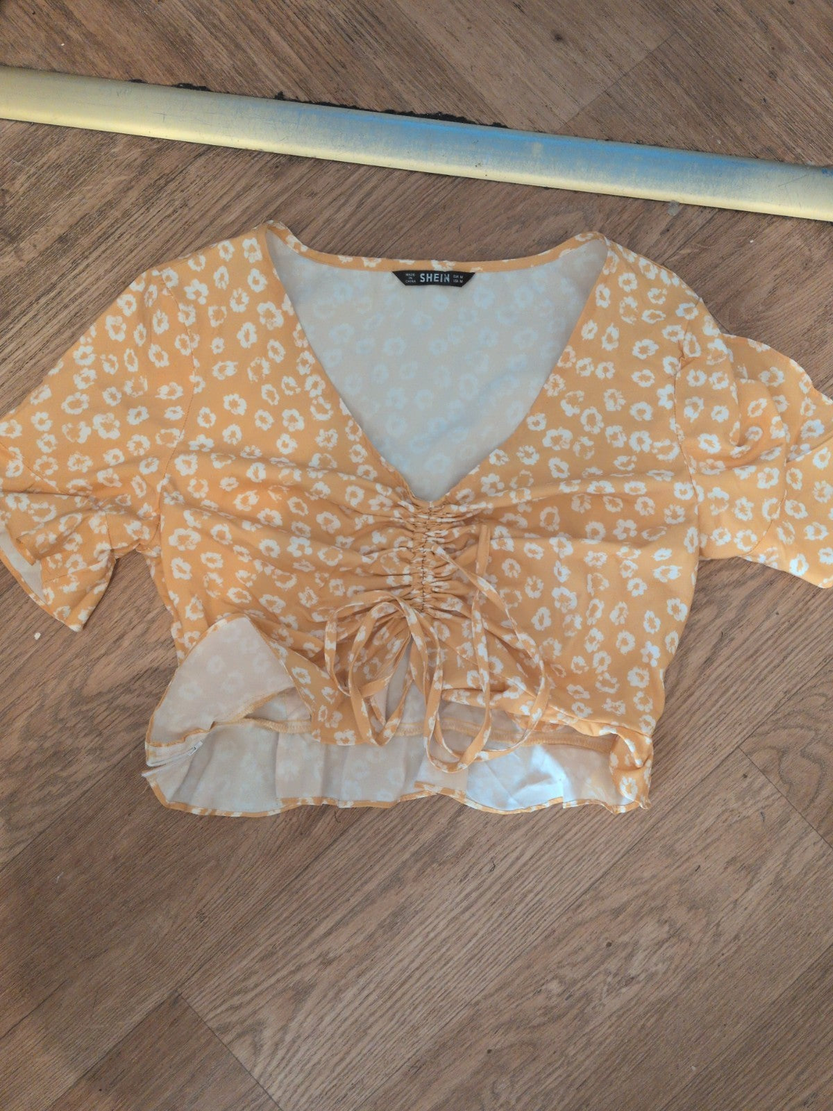 Ladies Shein Size Medium Dark Yellow And White Short Sleeve Top