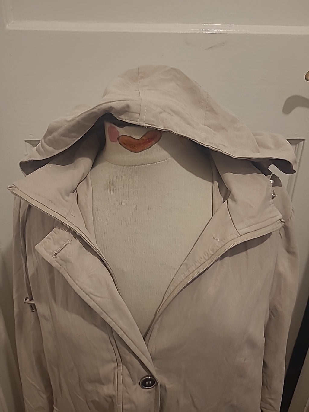Ladies Finesse Size 18 Light Beige Lined Zipped Coat