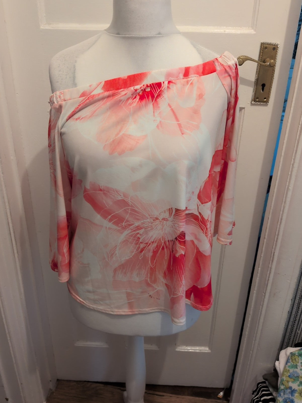 Roman 12 Pink And Red Floral Short Sleeve Blouse