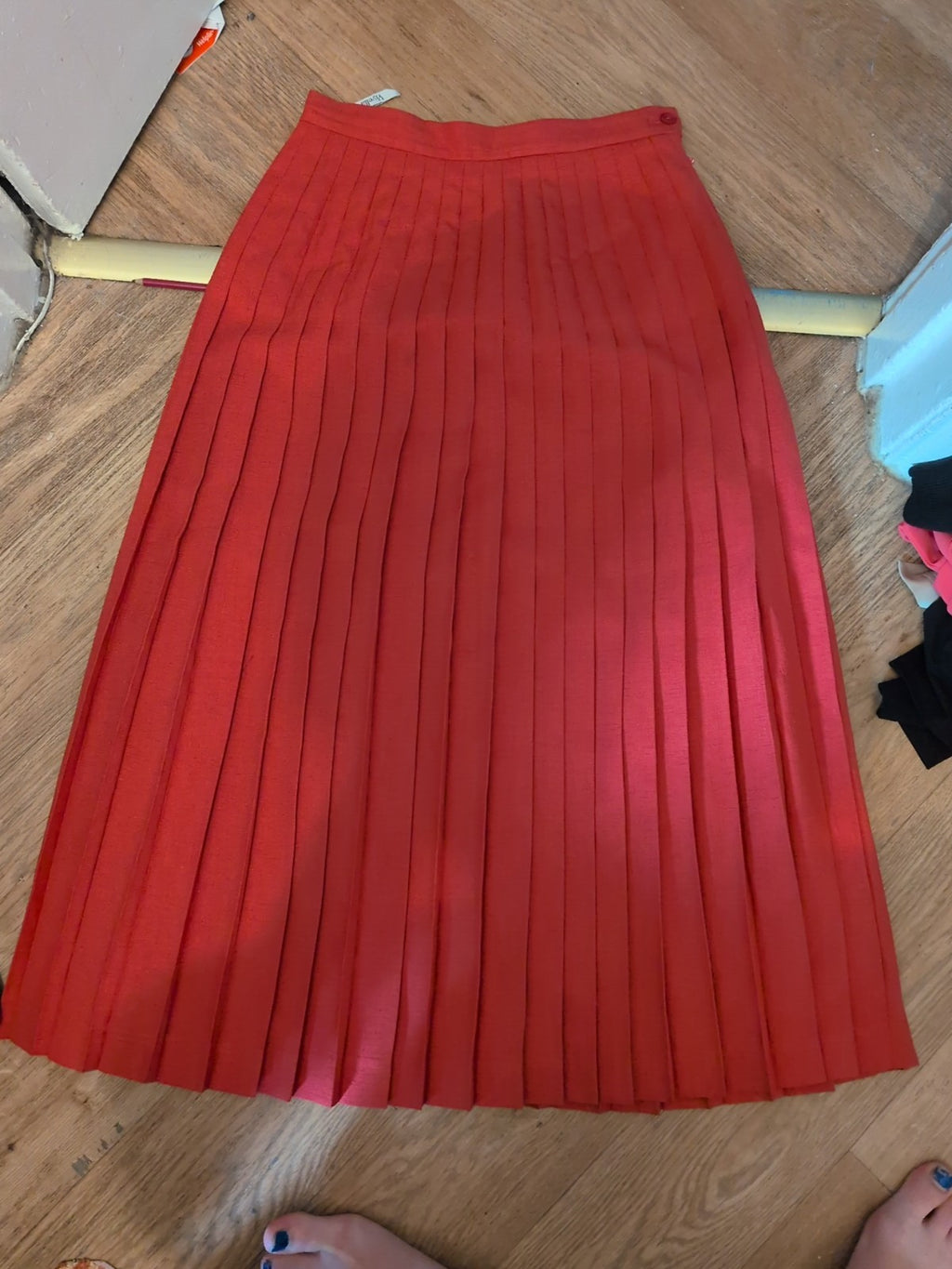 Viyella 10 Orangy Red Pleat Long Length Lined Skirt