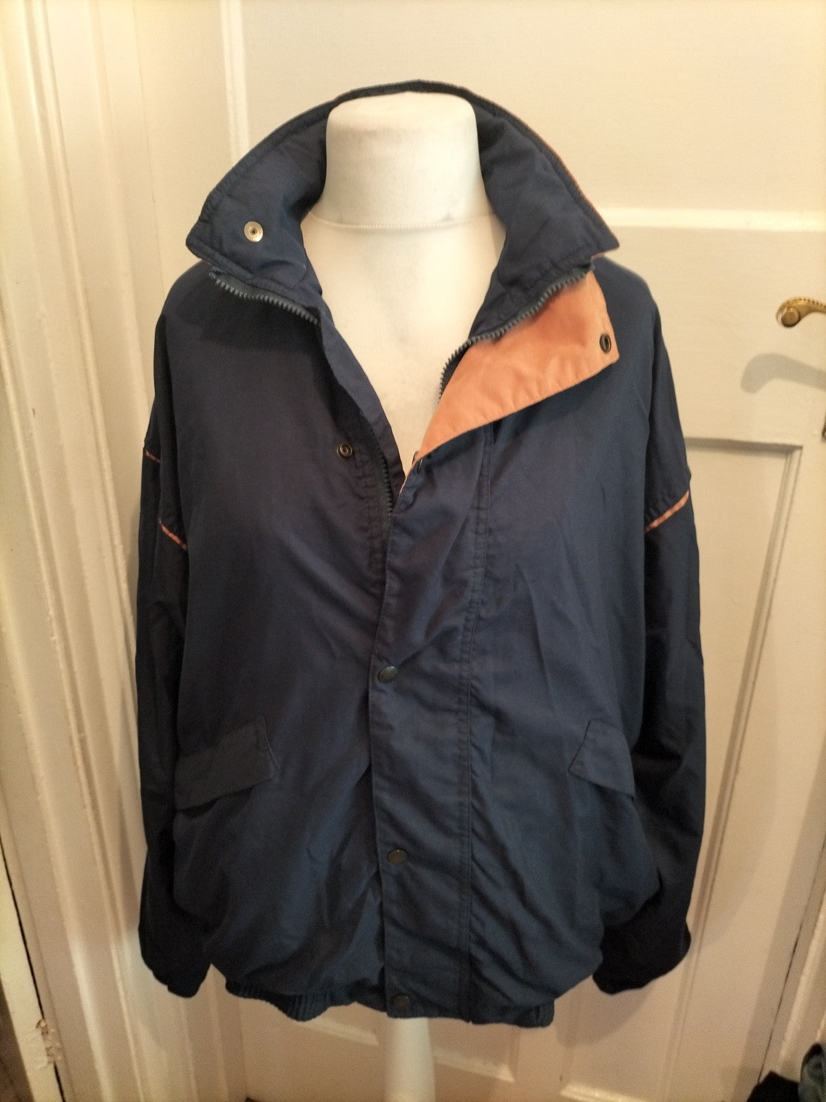 Mens Cape Crest Size M Navy Coat