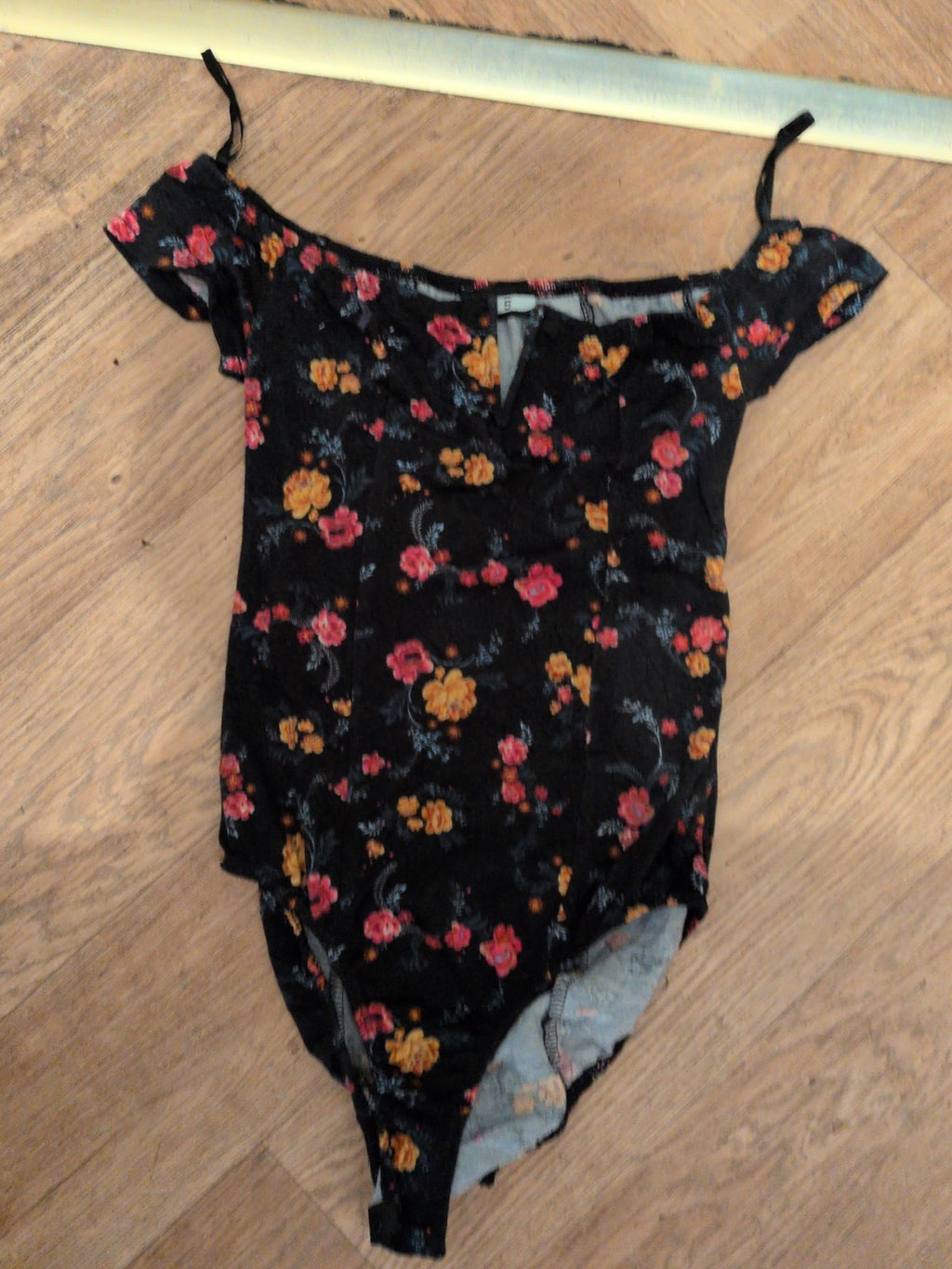 Fit Small Black Floral Short Sleeve Bodysuit