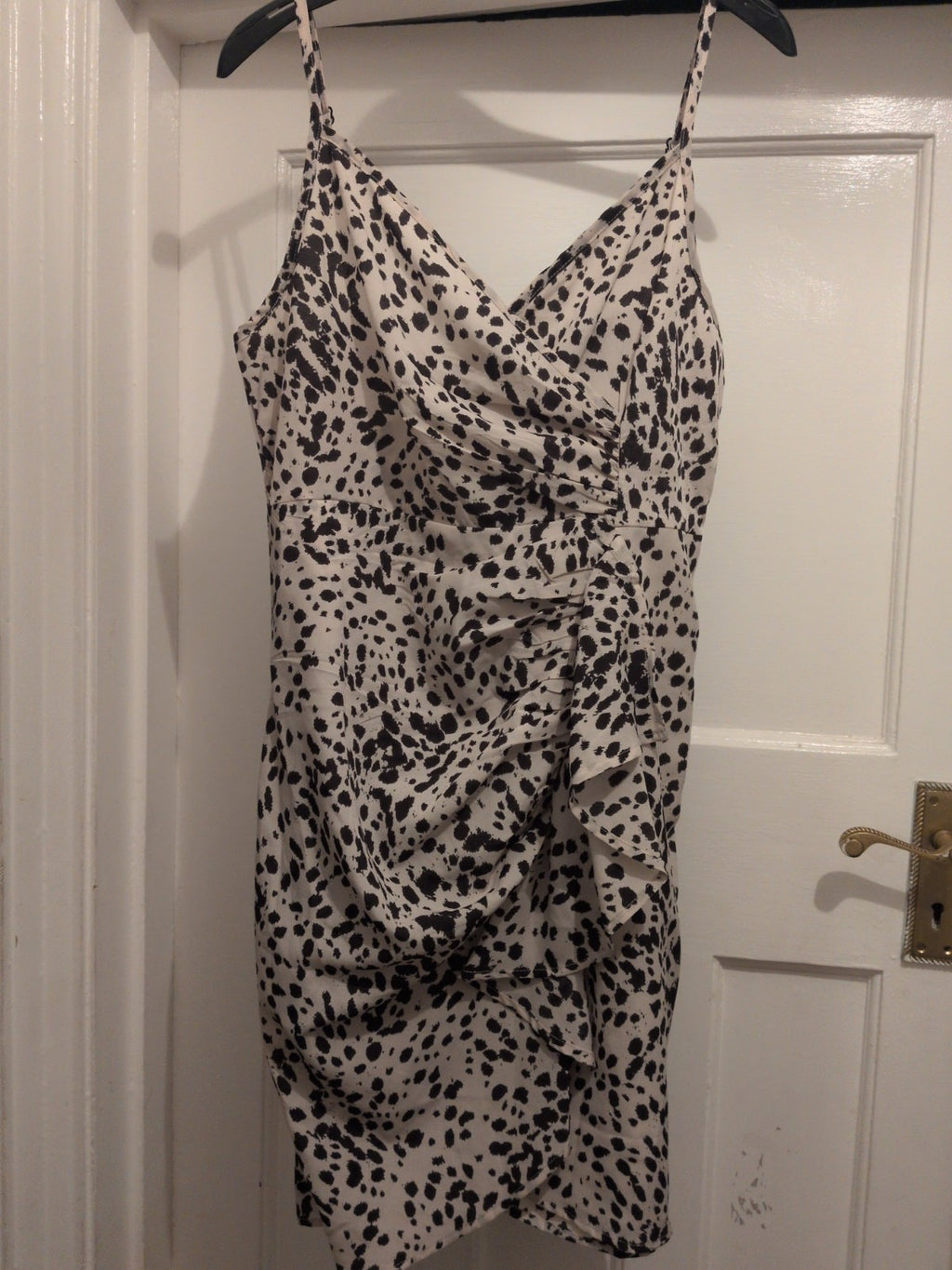 Shein Large White And Black Leopard Print Sleeveless Knee Length Dress