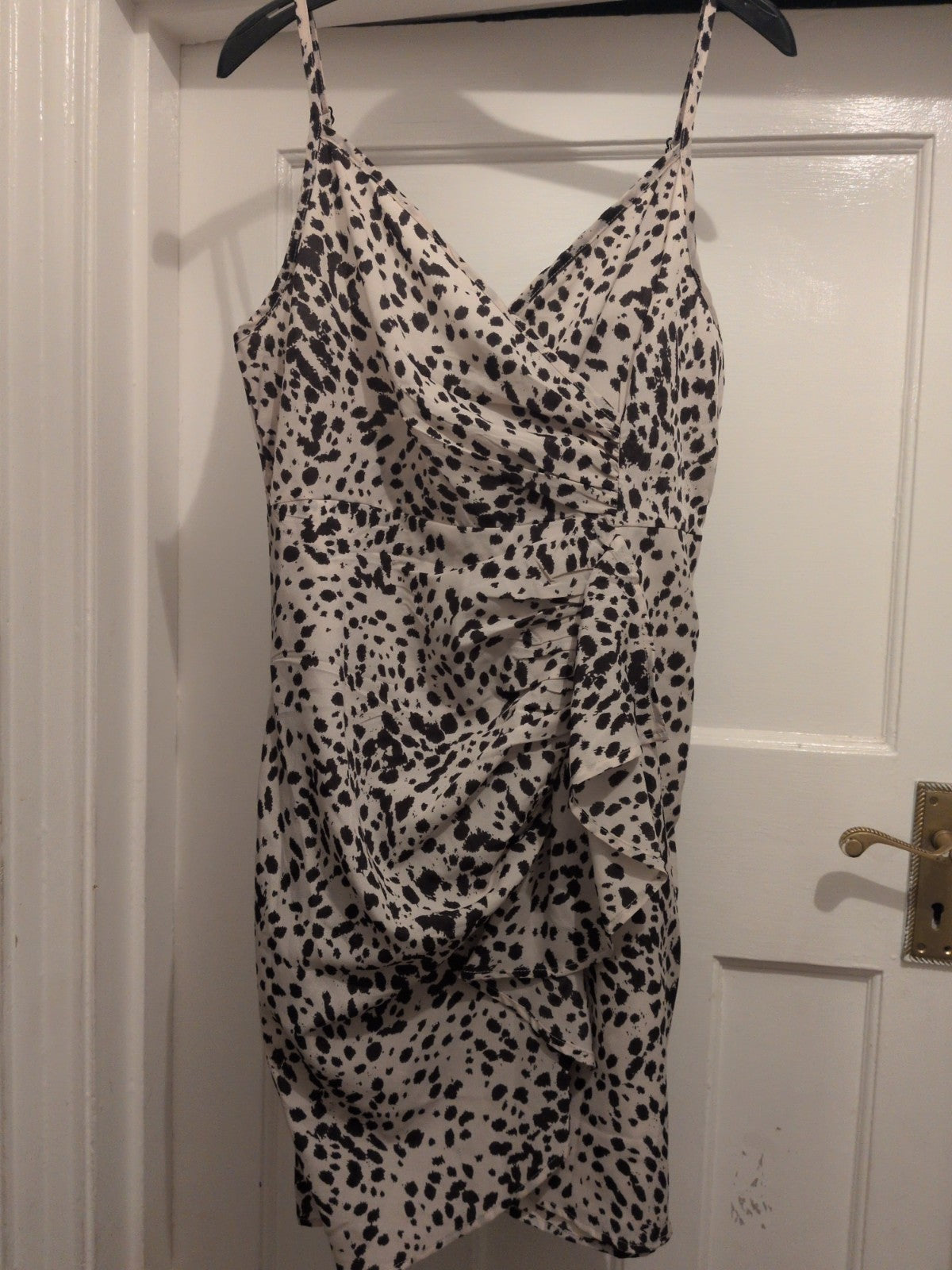 Shein Large White And Black Leopard Print Sleeveless Knee Length Dress