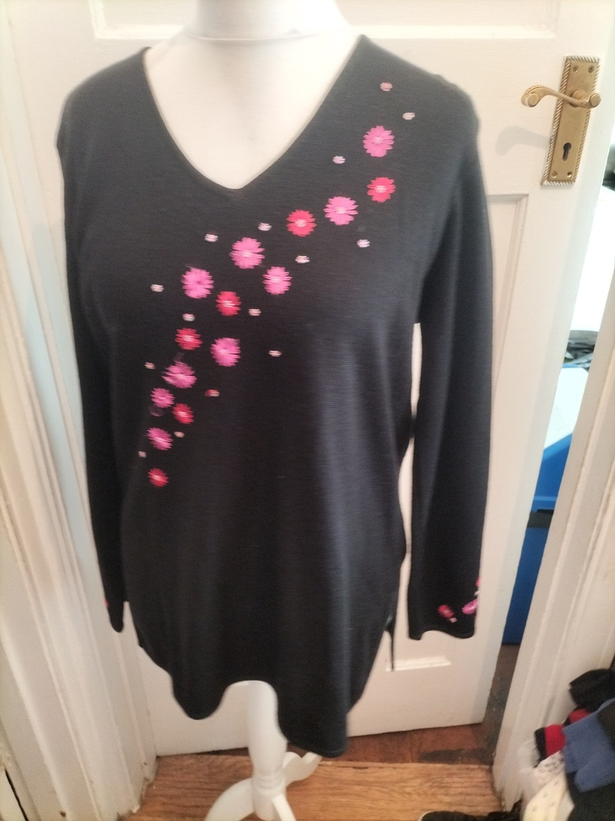 Elvi Size 1 Black Floral Long Sleeve Blouse