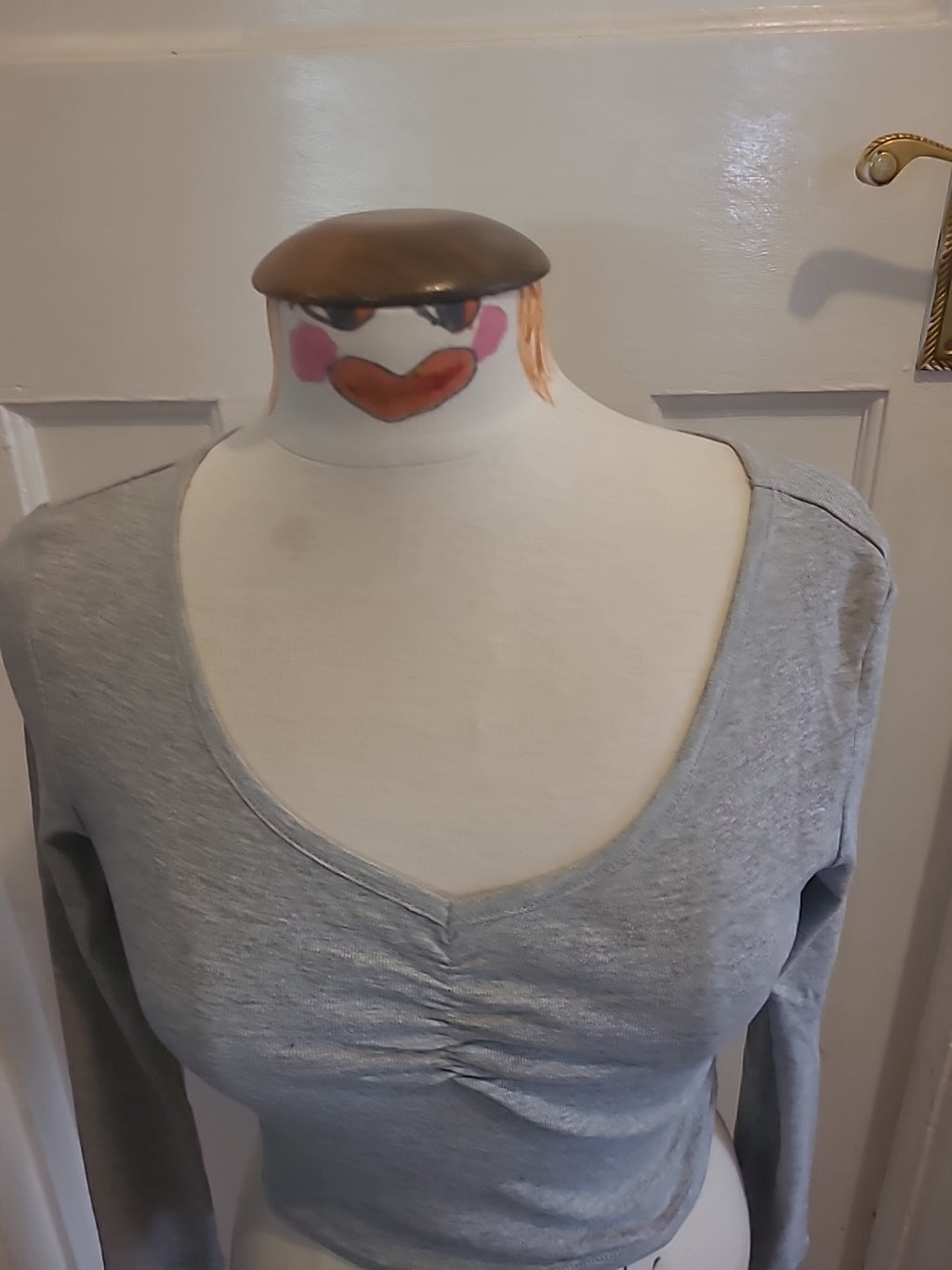 Ladies Softies Size S-M Grey Long Sleeved Crop Top