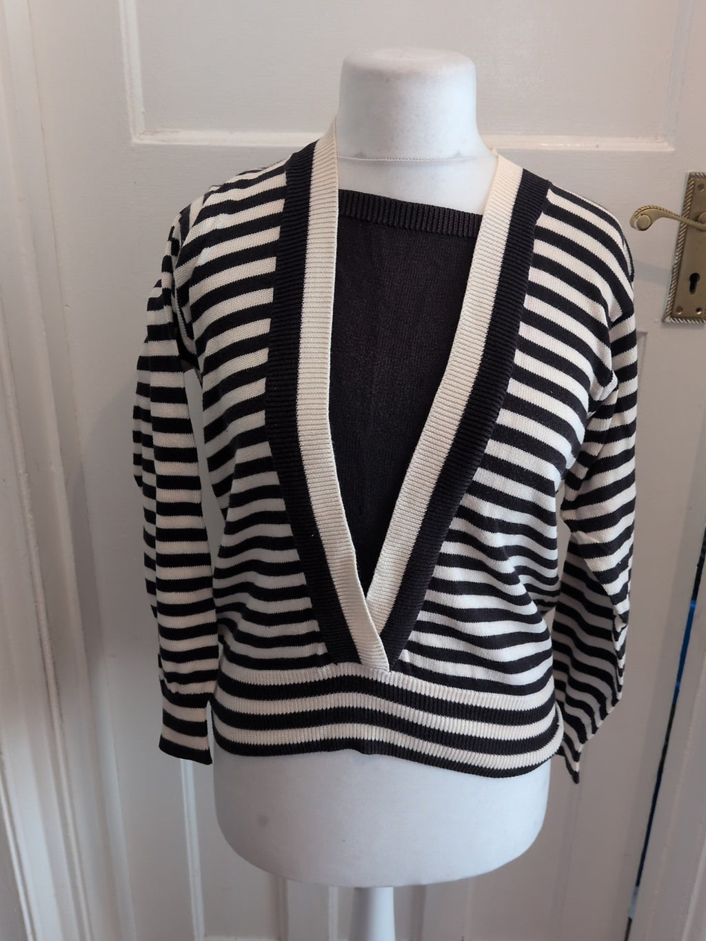 Country Casuals Small Dark Navy And White Stripe Blouse