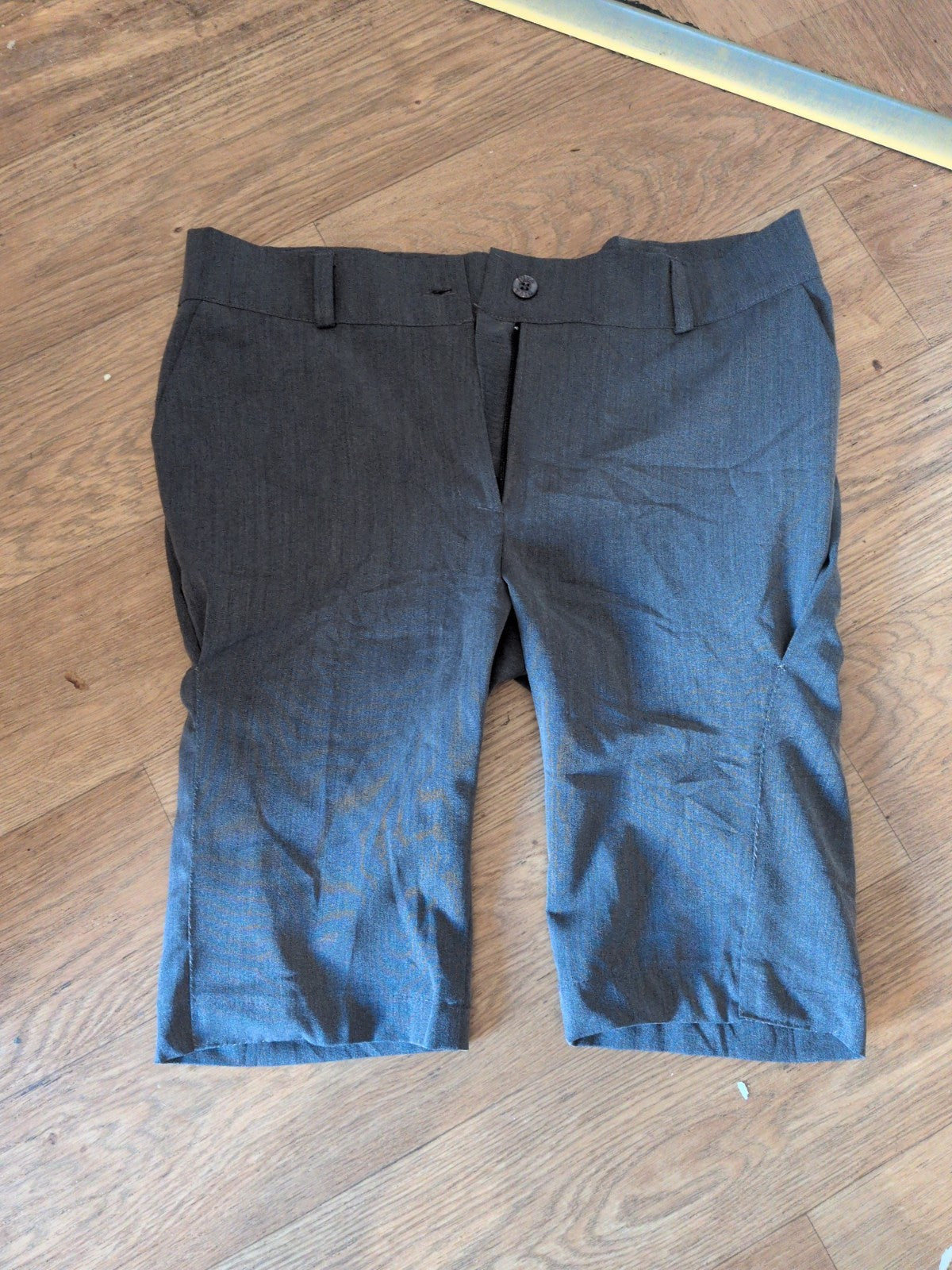 Ladies Diva Size 12 Grey Shorts