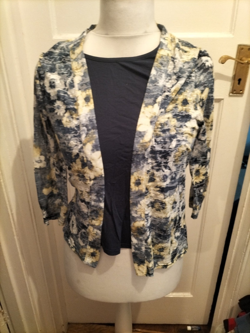 Honor Millburn 10 Navy And Green Floral Long Sleeved Blouse