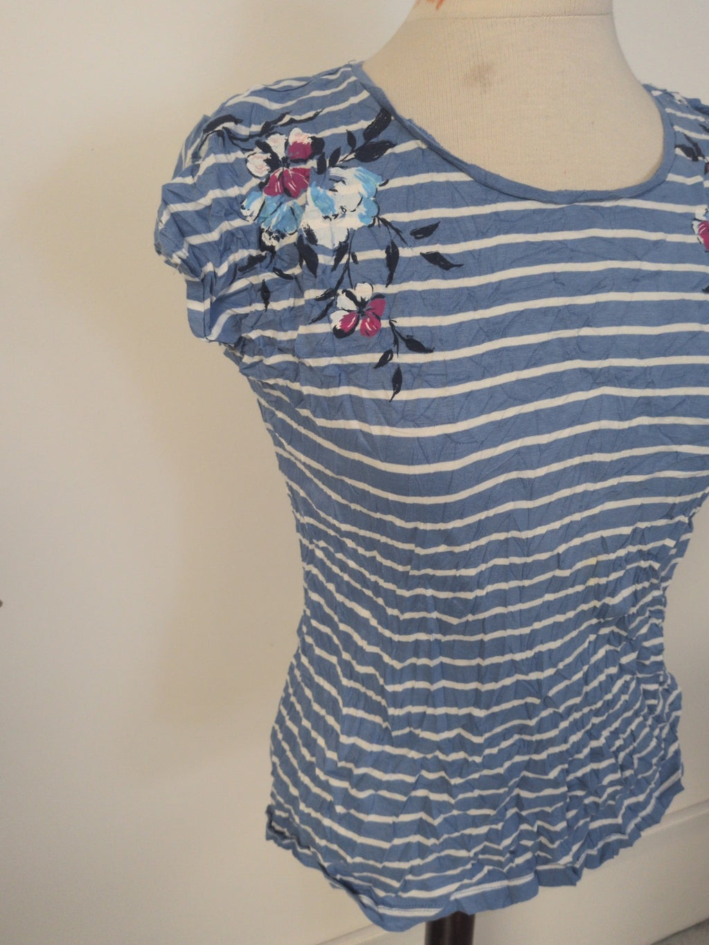 Ladies Bonmarche Size 10 Blue Stripe With Flower Short Sleeve T-shirt