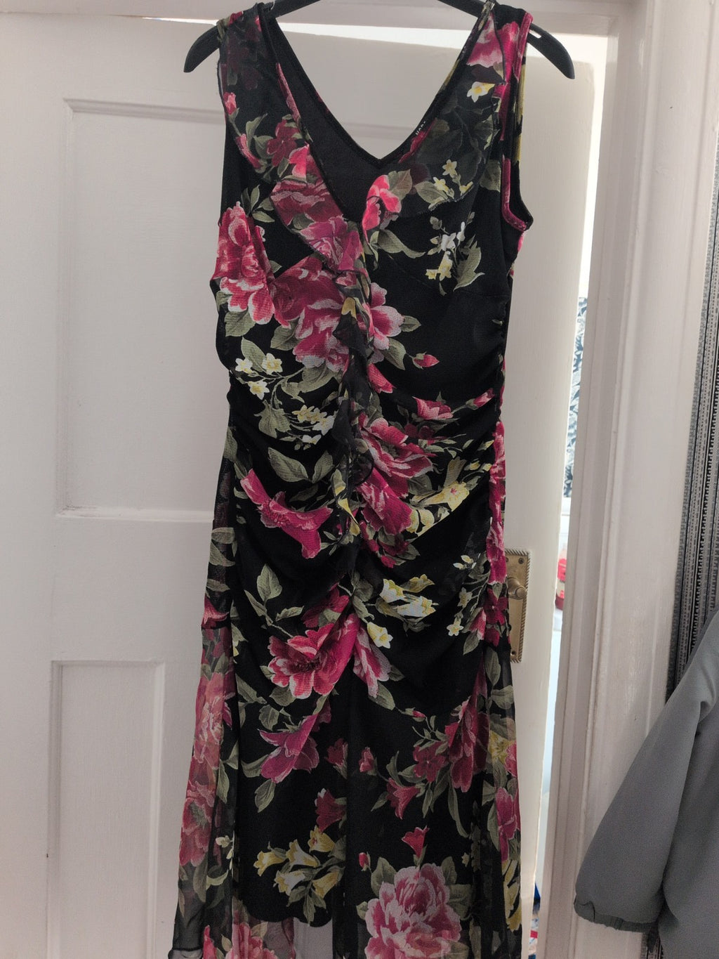 Morgan Medium Black Floral Sleeveless Lined Dress