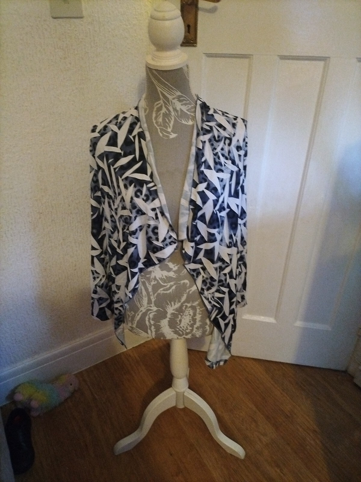 Ladies Tina Taylor Size Small Purple/White Waistcoat