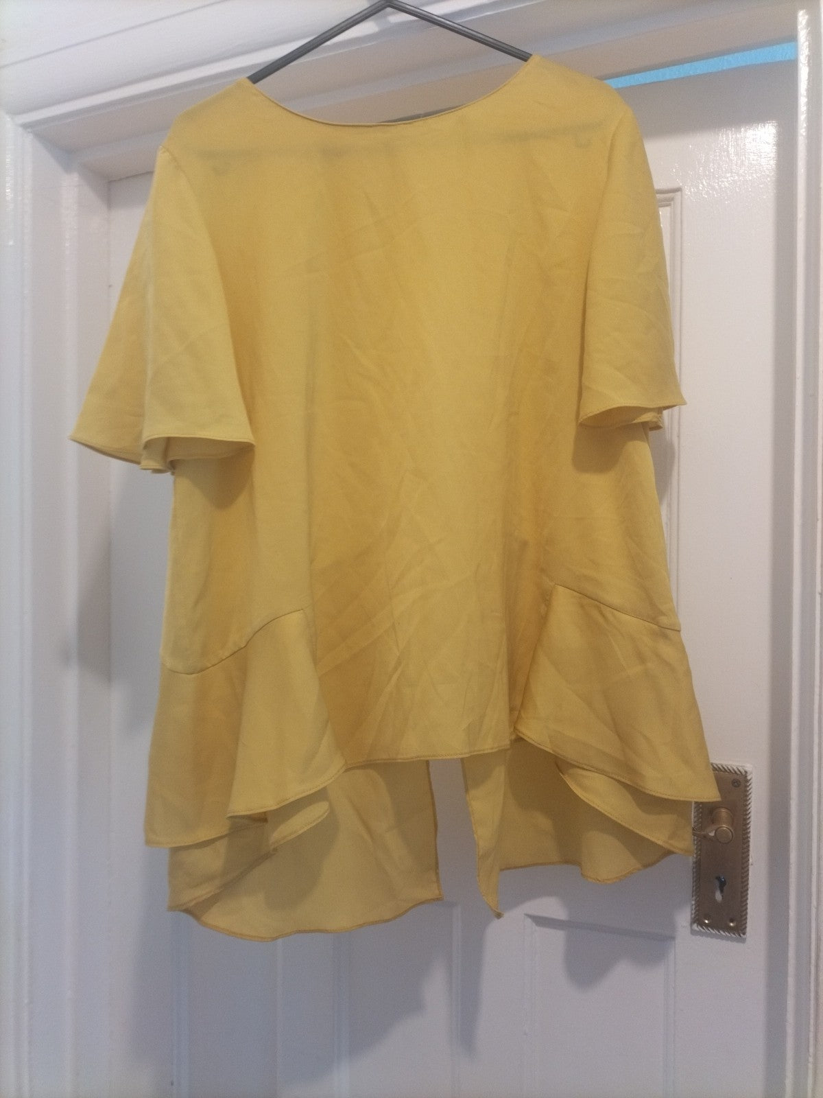 Ladies River Island Size 8 Yellow Short Sleeved Flowy Blouse