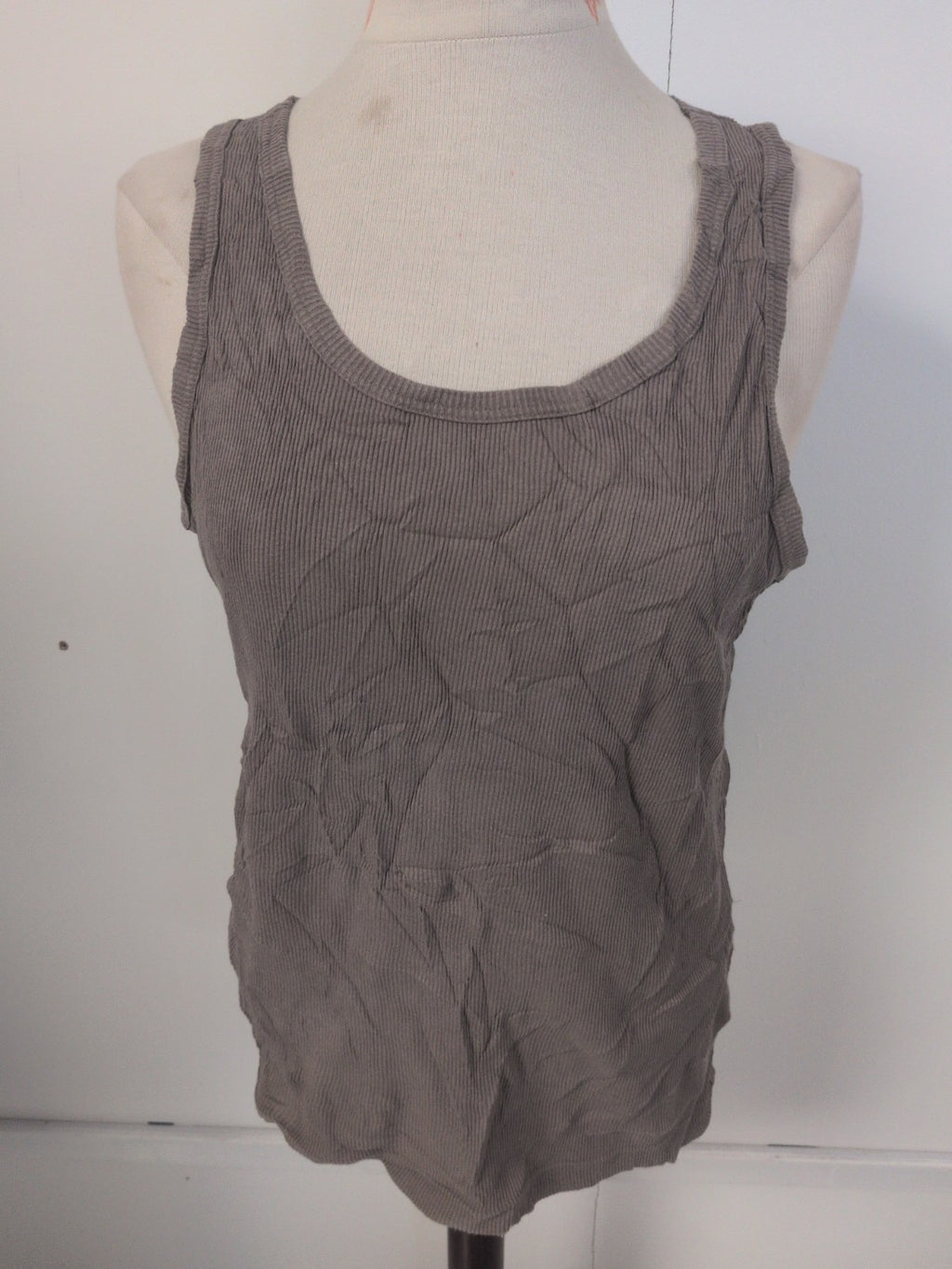 Ladies Uniqlo Size Medium Grey Ribbed Sleeveless Tnak Vest Top