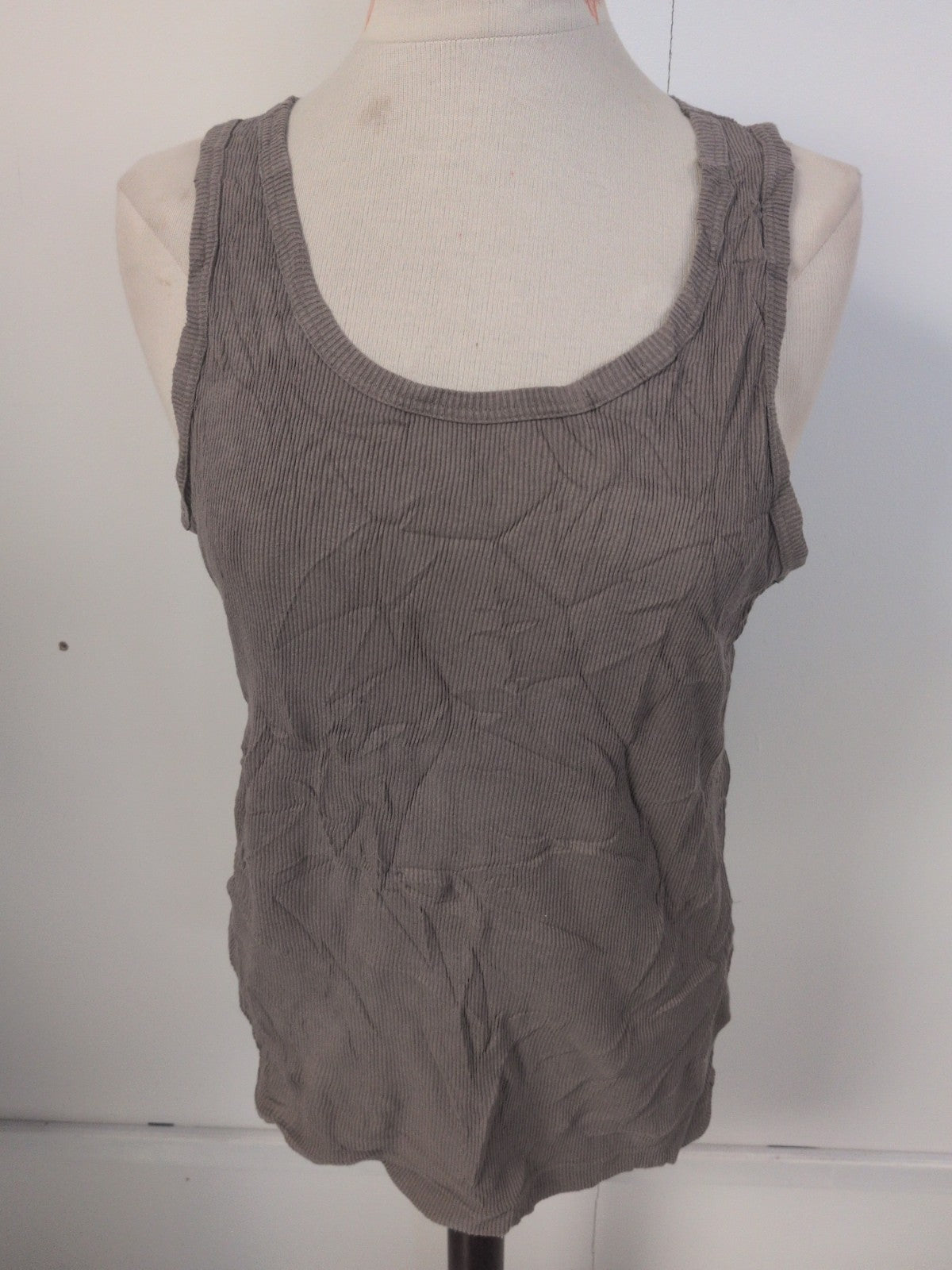 Ladies Uniqlo Size Medium Grey Ribbed Sleeveless Tnak Vest Top