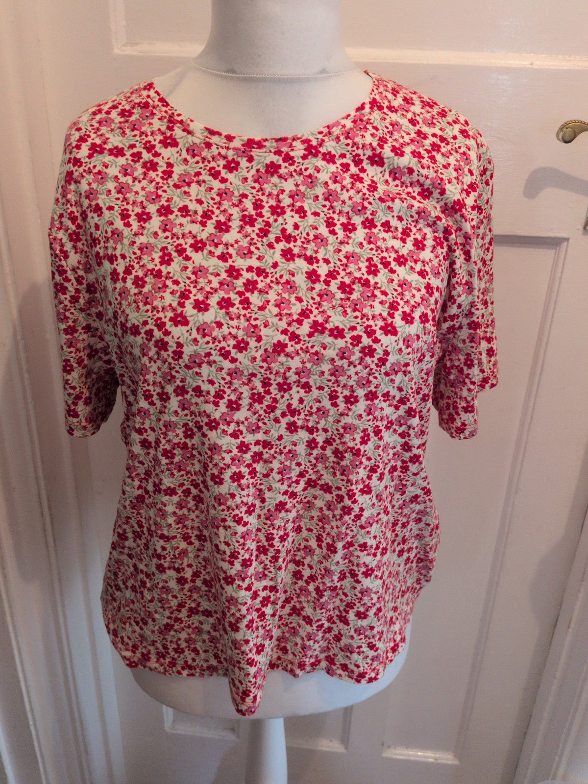 Tu 24 Slim Fit Red Floral Short Sleeve Blouse T-shirt