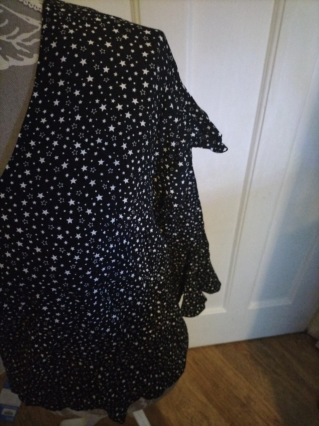 Ladies Warehouse Size 12 Black With White Starts Long Sleeve Blouse