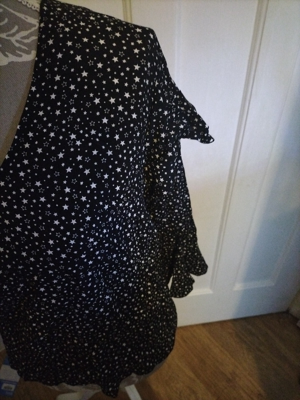 Ladies Warehouse Size 12 Black With White Starts Long Sleeve Blouse