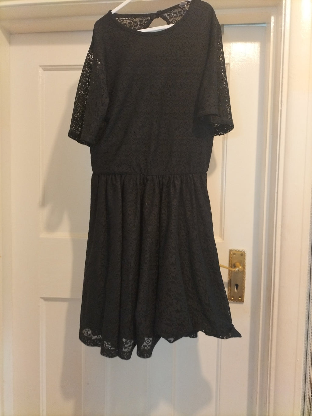 Ladies Size 10 Black Lace Style Short Sleeved Dress