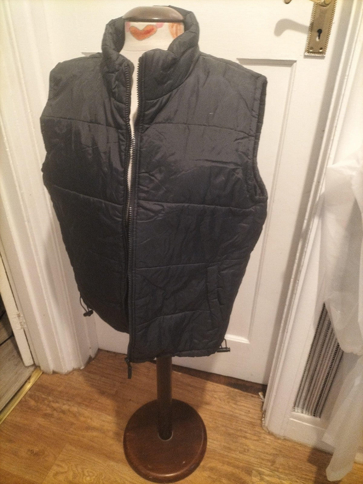 Mens Disciple Size Medium Black Sleeveless Puffer Coat