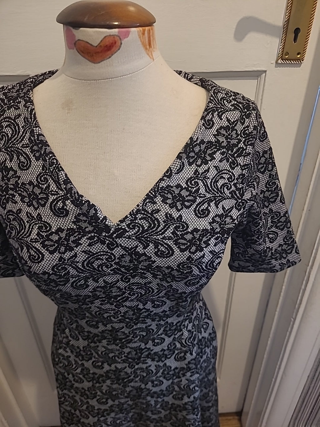 Ladies M&Co Size 10 Grey Black Floral Short Sleeved Dress