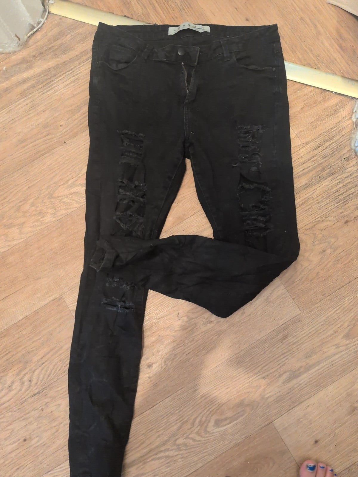 Denim +Co 14 Black Skinny Ripped Jeans