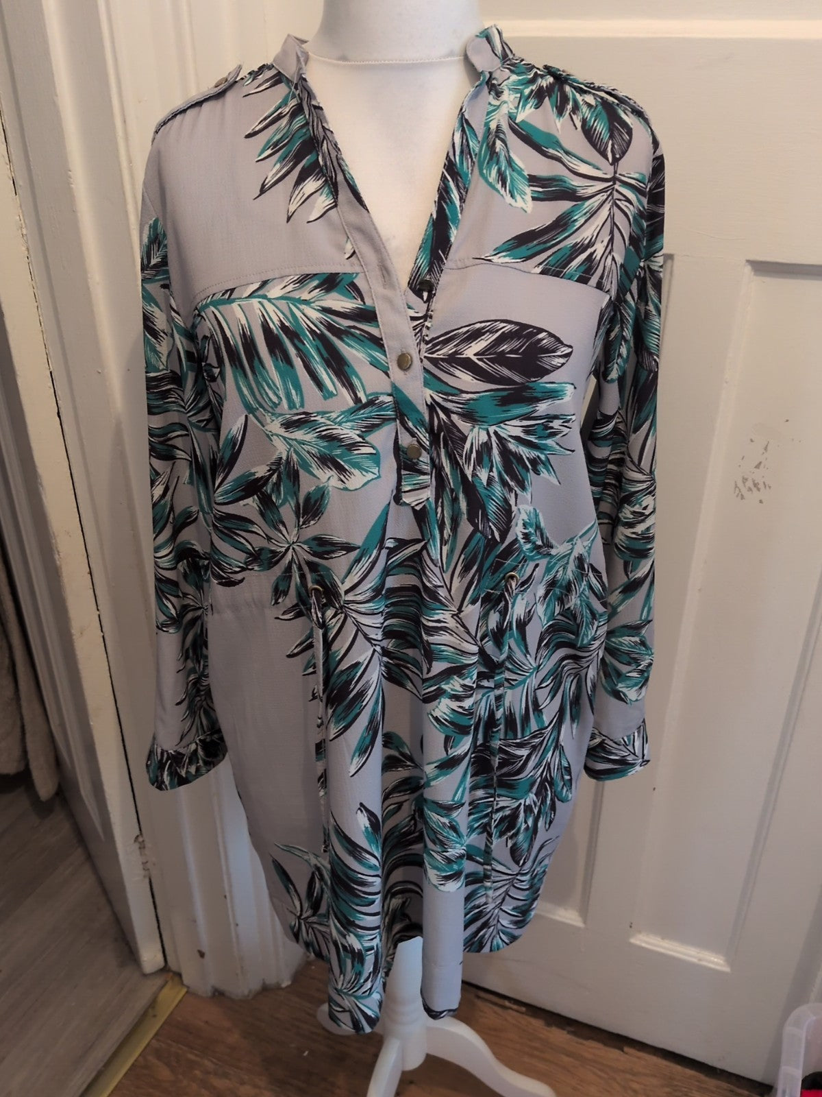 Select 14 Grey And Green Floral Long Sleeve Shirt Dress