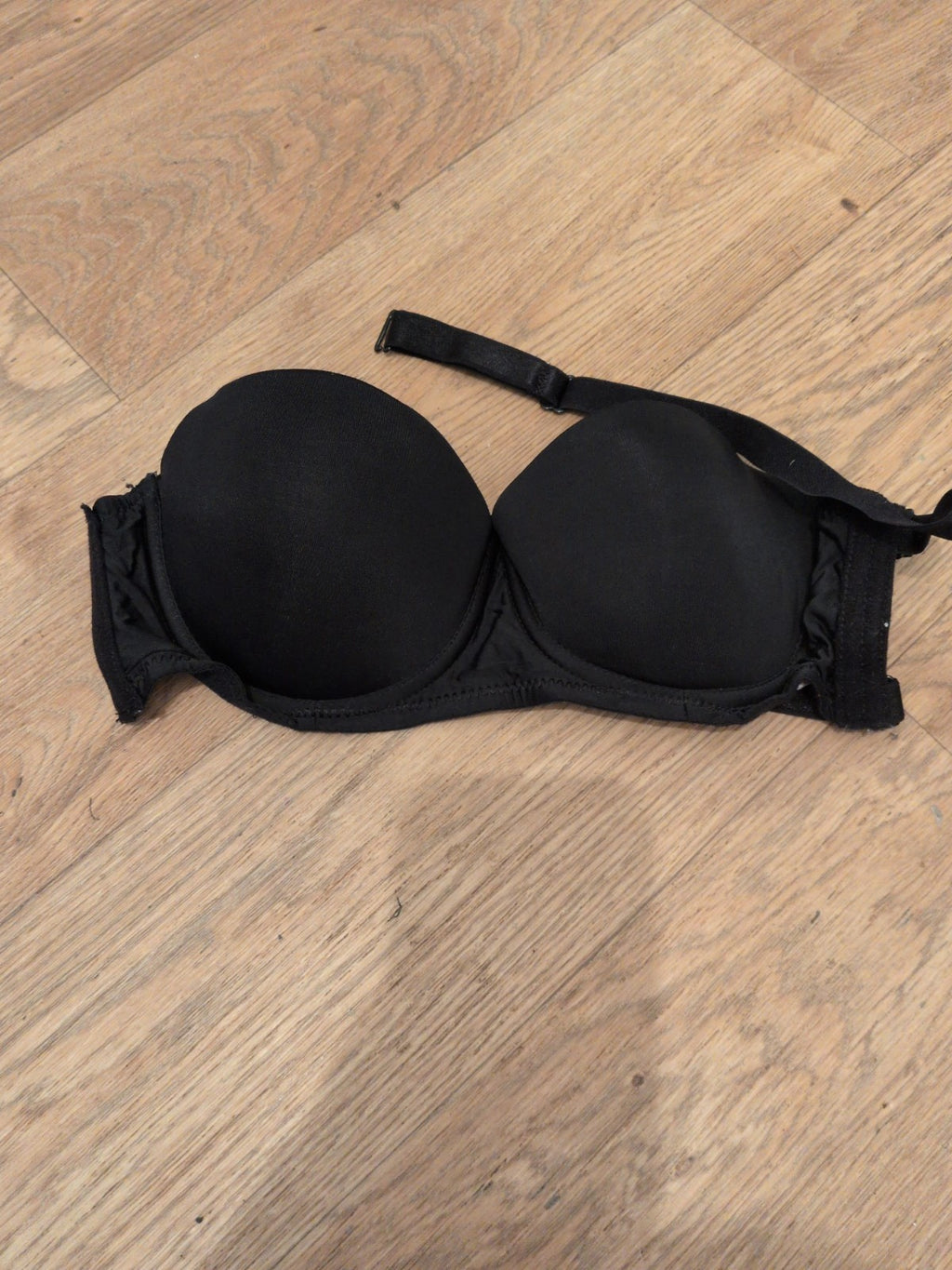 70B Black Push Up Bra