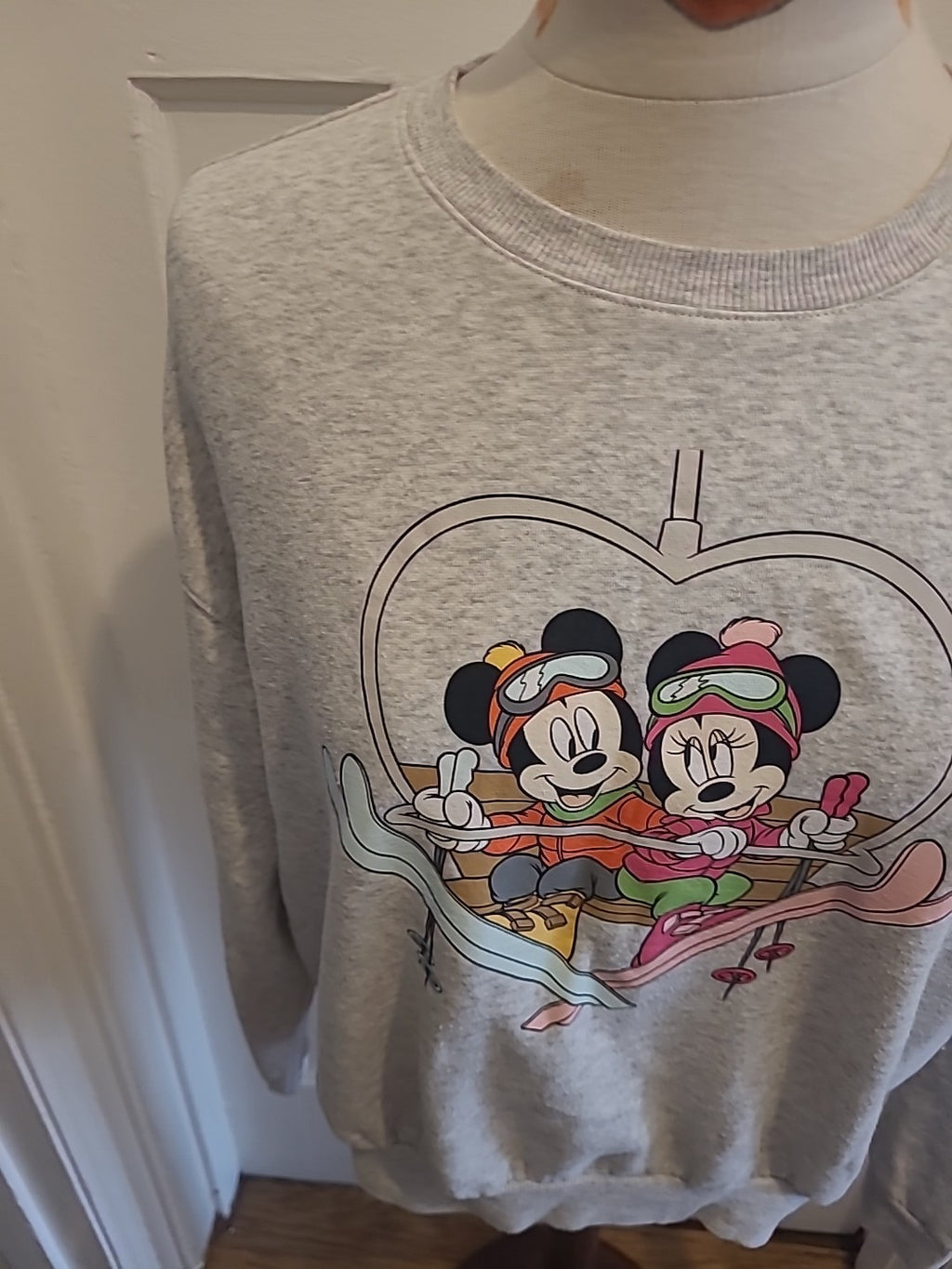 Ladies H&M Size Large Minnie&Mickey Jumper