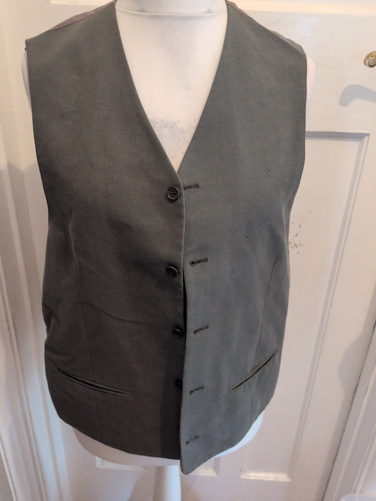 42L Grey Lined Suit Eaicstcoat