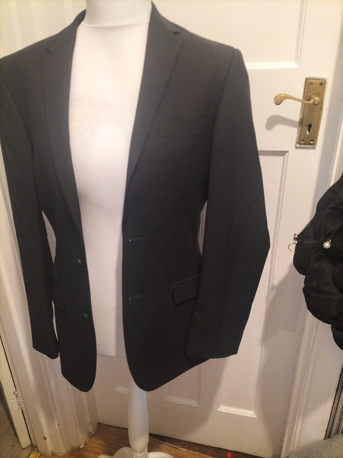 Mens Kenneth Cole Size 38R Black Padded Blazer