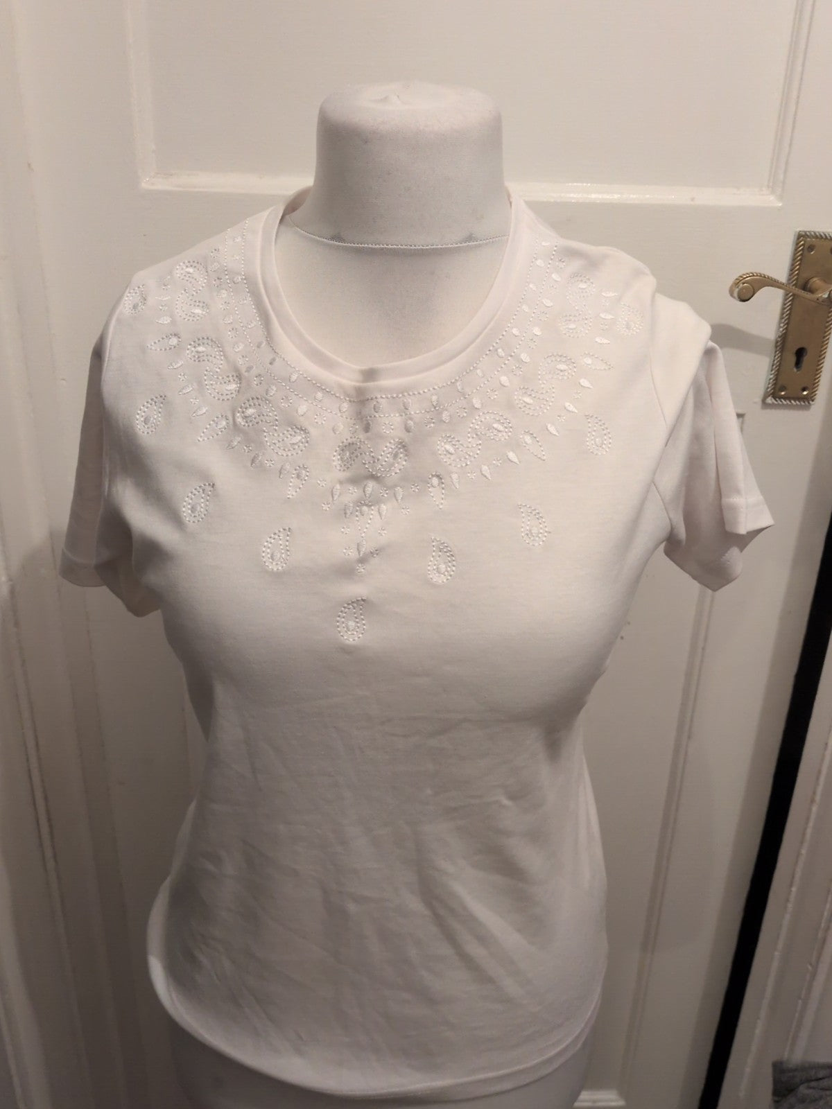 Honor Millburn 10-12 White Patterned Neck Hem Short Sleeve Blouse