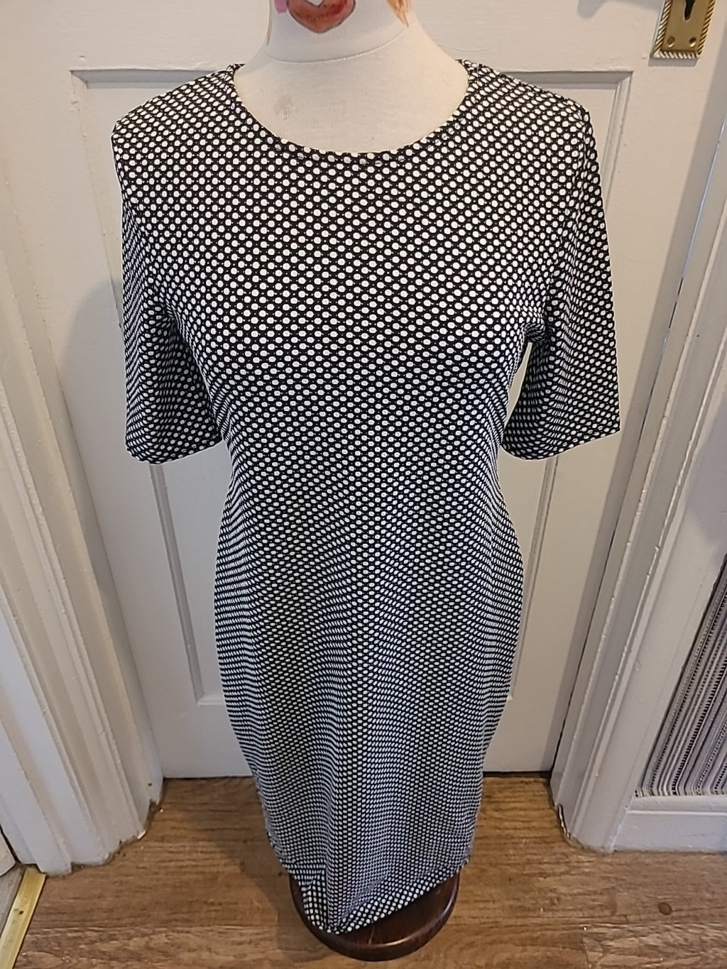 Ladies Forever Size XL Black White Short Sleeved Dress