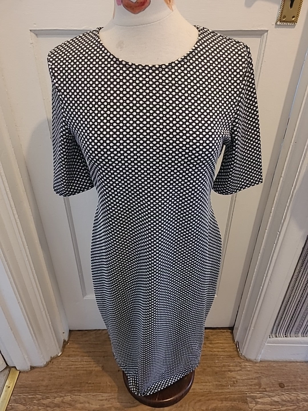 Ladies Forever Size XL Black White Short Sleeved Dress